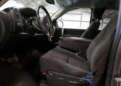 2008 Chevrolet Silverado K1500 из США, поврежденный, VIN 2GCEK19J681319906